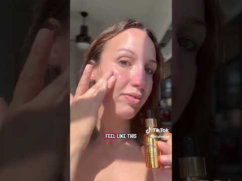 GoldenGlow Hydrating Vitamin Toner